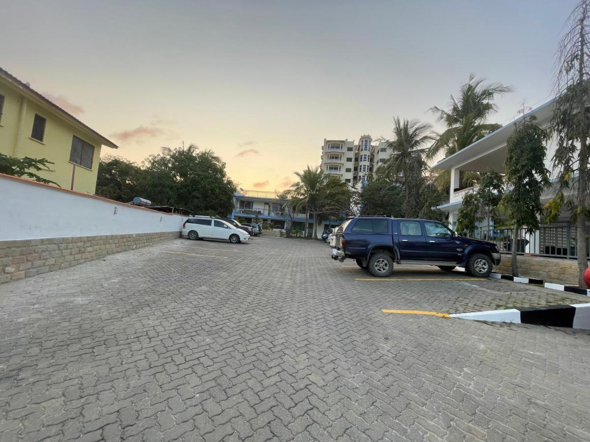 Nyali Beach Paradise Resort Apartments מראה חיצוני תמונה
