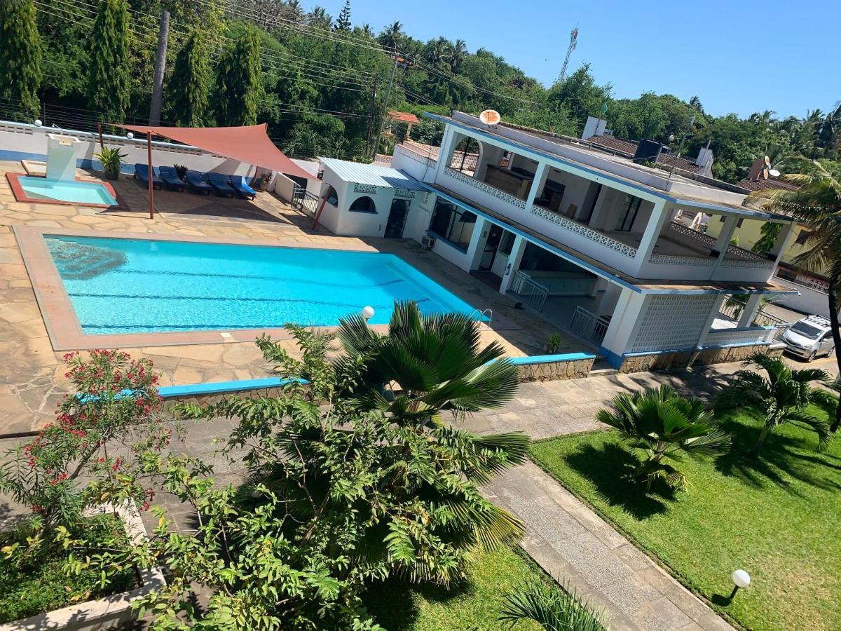 Nyali Beach Paradise Resort Apartments מראה חיצוני תמונה